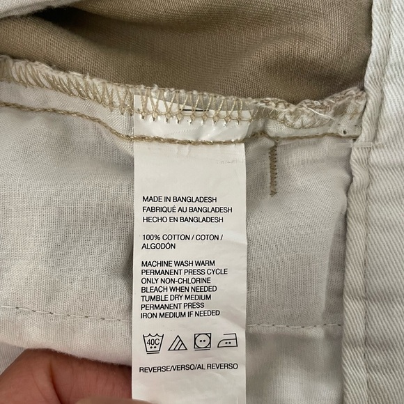 Izod Men's Tan Flat Front Shorts - Picture 10 of 13